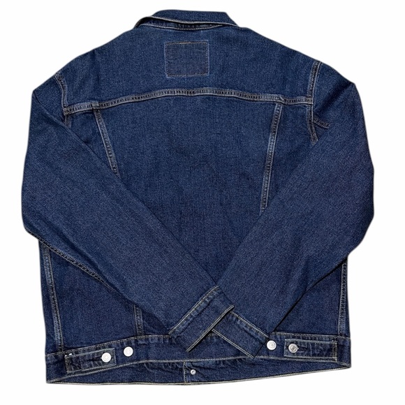 Levi’s Denim Trucker Jacket NWT - Picture 2 of 4